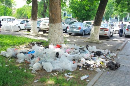 Күтилген жаңалық. Рухсат етилмеген жерлерге шығындыларды таслағаны ушын жуўапкершилик белгиленеди