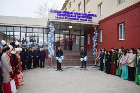 Нөкис мәмлекетлик педагогикалық институтында 600 орынлық студентлер турақ жайы пайдаланыўға тапсырылды