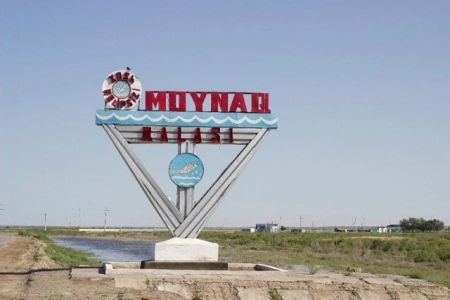 Мойнақтағы «Қызыл жар» аймағы пуқараларының турақ жай бойынша машқалалары үйренилмекте