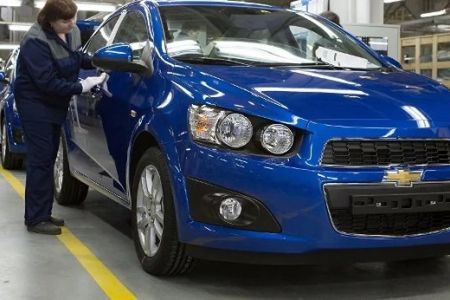 Өзбекстанда автомобильлердиң баҳасы 21 процентке шекем көтерилди