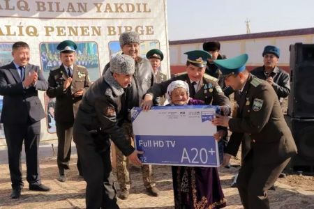 Хожели районында шегара әскерий бөлиминиң 20 жыллық байрамы белгиленди