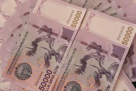 Нөкисли ҳаялды алдап, 301 миллион сум ақшаны өзлестирип жиберген «исбилермен» қолға алынды