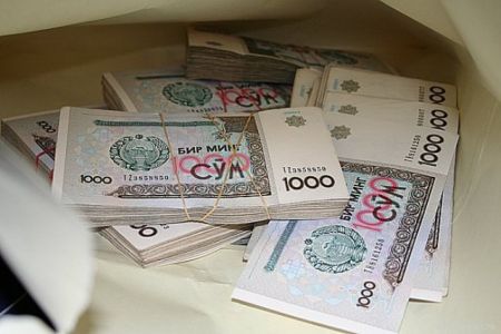Егер пластик картада ақша болса, UzCard ислемей турған болса да банк филиалларынан нақ пул алыў мүмкин бе?
