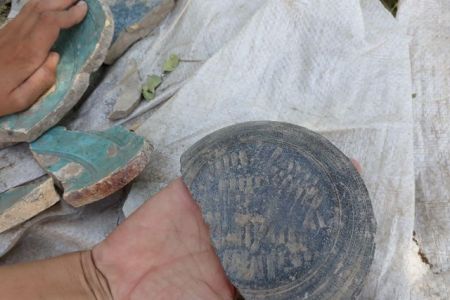 Қанлыкөл районынан Қутлымурат бийге тийисли деп болжанып атырған тарийхый ыдыслардың бөлеклери табылды (+фото)