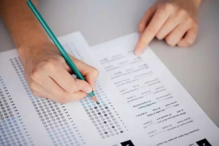 Абитуриент 56,7 баллдан азырақ балл топласа, ЖОО да оқыўы мүмкин бе?